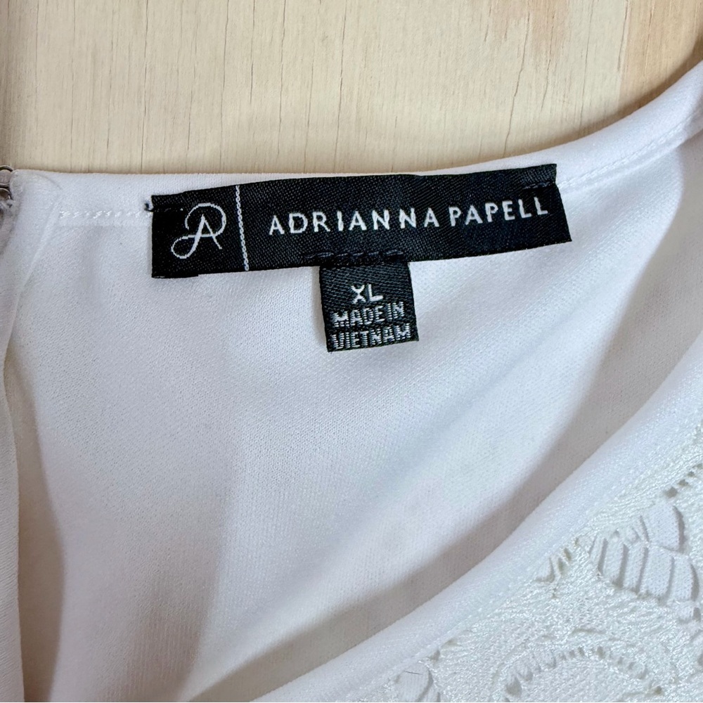 Adrianna Papell White Lace Sleeveless Blouse XL Scalloped Hem Top - Picture 2 of 8